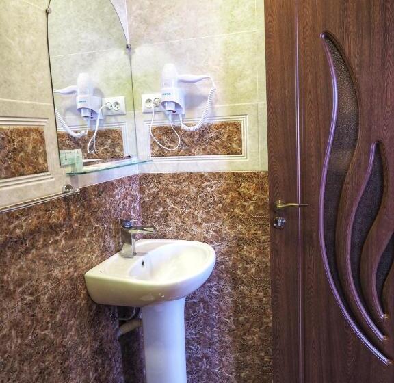 اتاق استاندارد با چشم‌انداز کوهستان, Kirch Hotel & Restaurant
