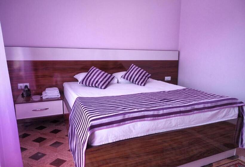 اتاق استاندارد با چشم‌انداز کوهستان, Kirch Hotel & Restaurant