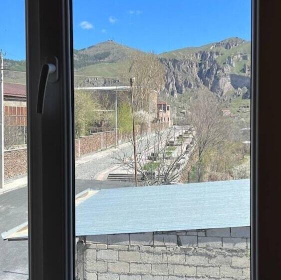 اتاق استاندارد چهار تخته, Kirch Hotel & Restaurant