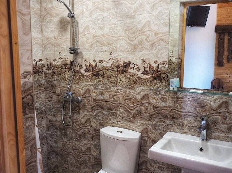 اتاق استاندارد با چشم‌انداز کوهستان, Kirch Hotel & Restaurant