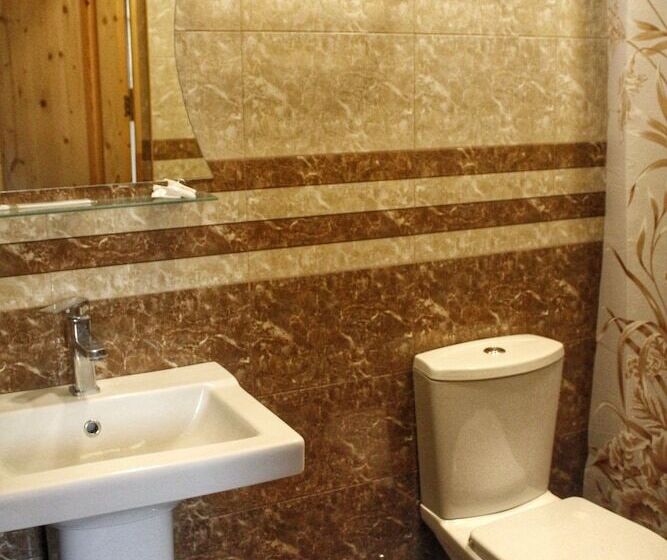 اتاق استاندارد سه نفره, Kirch Hotel & Restaurant