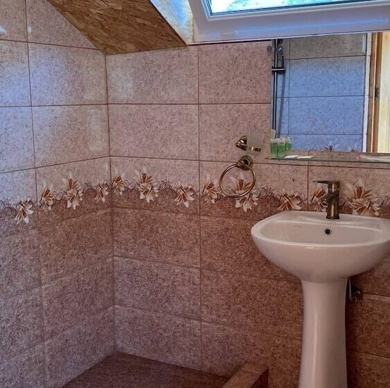 سوییت با چشم‌انداز کوه, Kirch Hotel & Restaurant