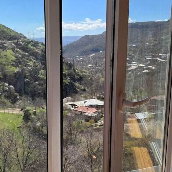 سوییت با چشم‌انداز کوه, Kirch Hotel & Restaurant