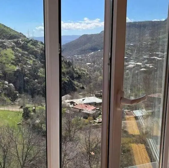سوییت با چشم‌انداز کوه, Kirch Hotel & Restaurant