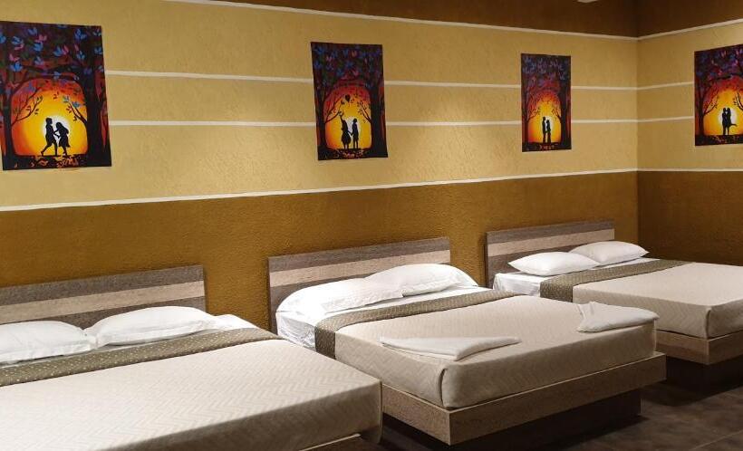 חדר סופריור לשלושה, Foggy Knolls Resort