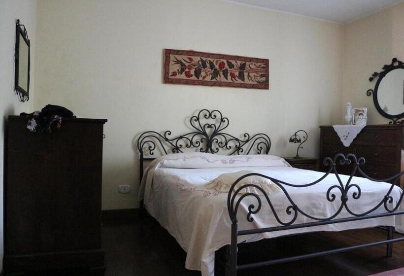 غرفة ديلوكس, Casale Santilli