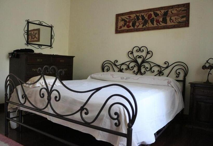 غرفة ديلوكس, Casale Santilli