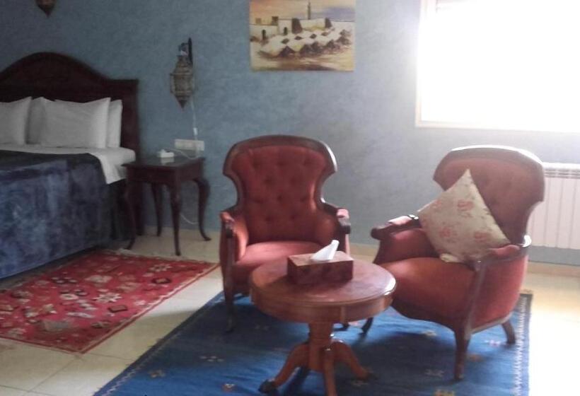 اتاق استاندارد با تخت بزرگ, Riad Tanjil