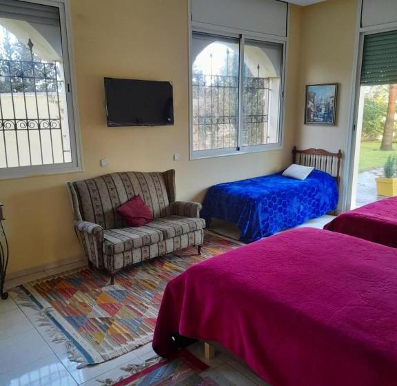 اتاق خانوادگی, Riad Tanjil