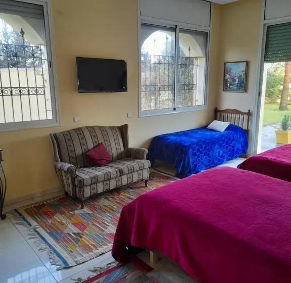 اتاق خانوادگی, Riad Tanjil