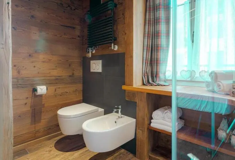 سوییت, John Luxury Suites