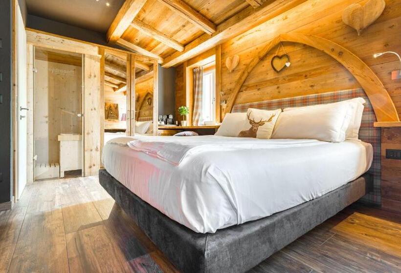 Люкс, John Luxury Suites