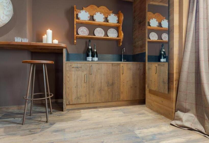 주니어 스위트, John Luxury Suites