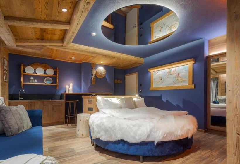Полулюкс, John Luxury Suites