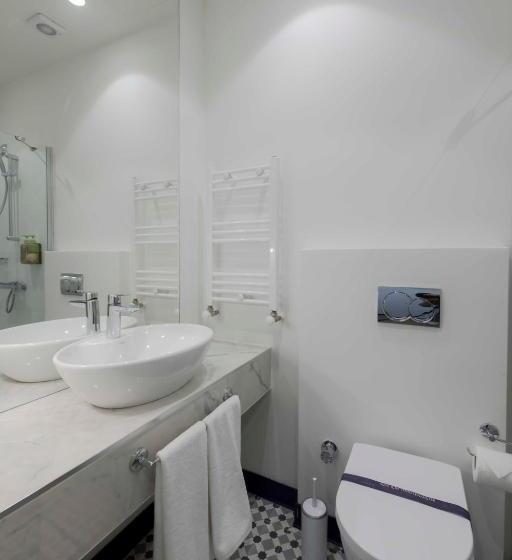 اتاق استاندارد, Levent Lavandula