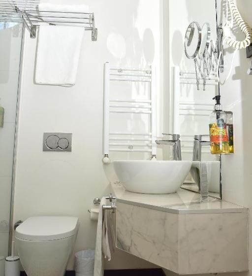 اتاق سوپریور, Levent Lavandula