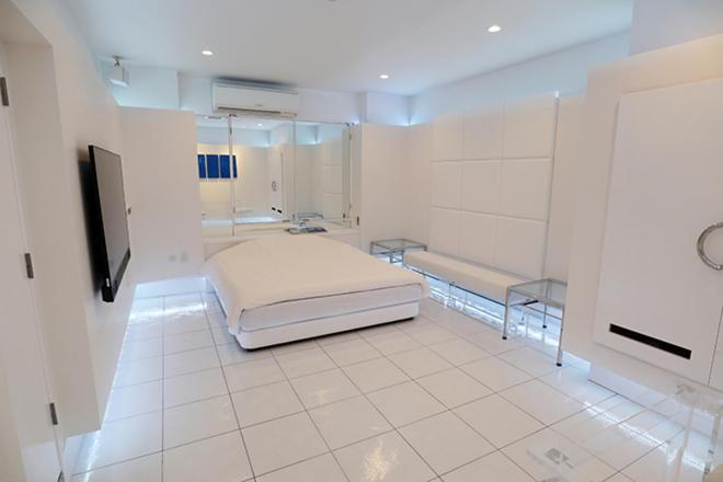 غرفة سوبيريور, Lex Suwa