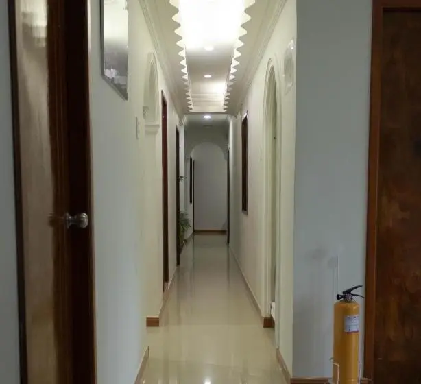 デラックスルーム, La Casa Blanca