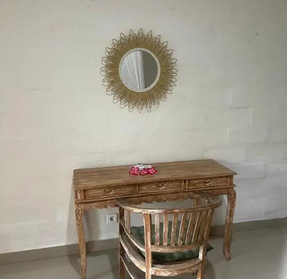 اتاق استاندارد با چشمانداز استخر, Arjuna Uluwatu Guest House