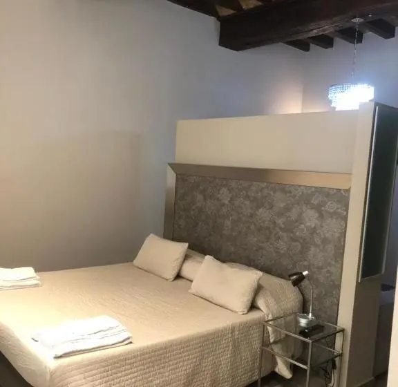 اتاق لوکس, Residenza Solferino