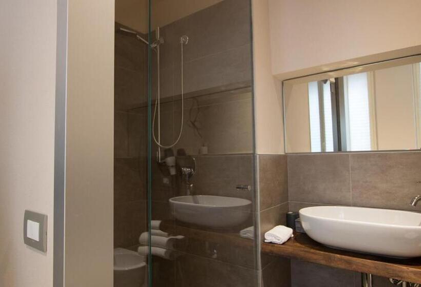 اتاق استاندارد یک نفره, Residenza Solferino