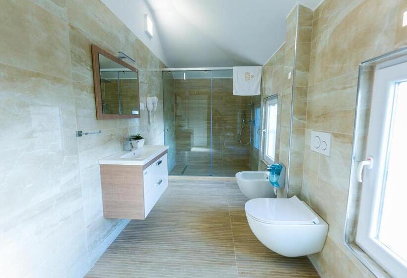 高级套房, Art Hotel Tirana