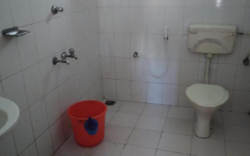 غرفة إقتصادية, Unnikrishna Lodge