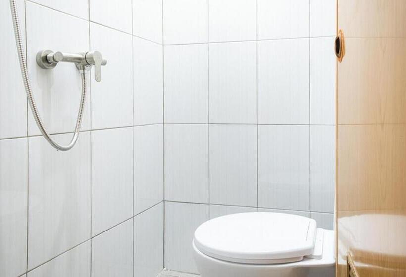 스탠다드 룸, Reddoorz Plus @ Otista Raya Ciputat