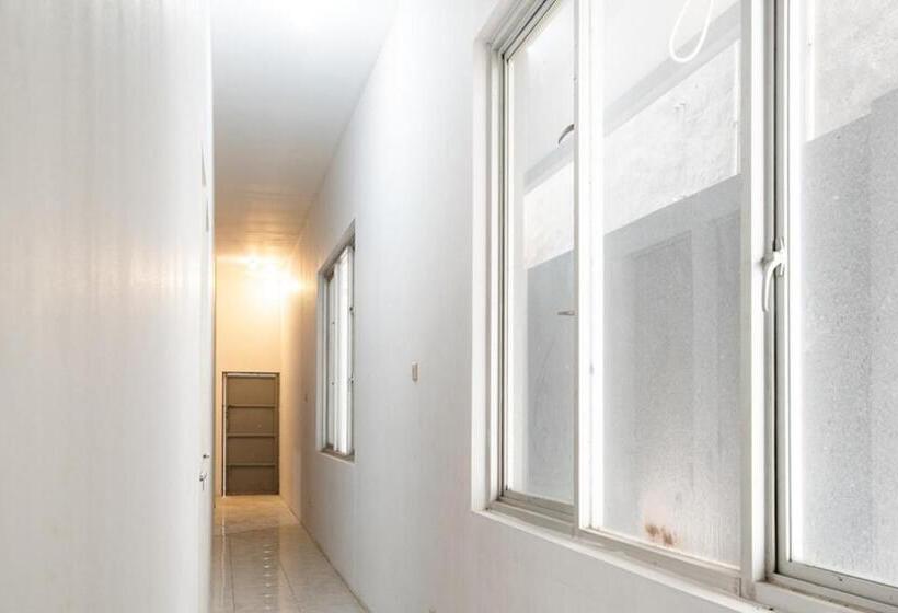 스탠다드 룸, Reddoorz Plus @ Otista Raya Ciputat