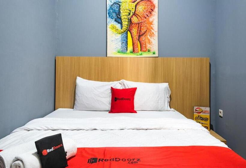 스탠다드 룸, Reddoorz Plus @ Otista Raya Ciputat