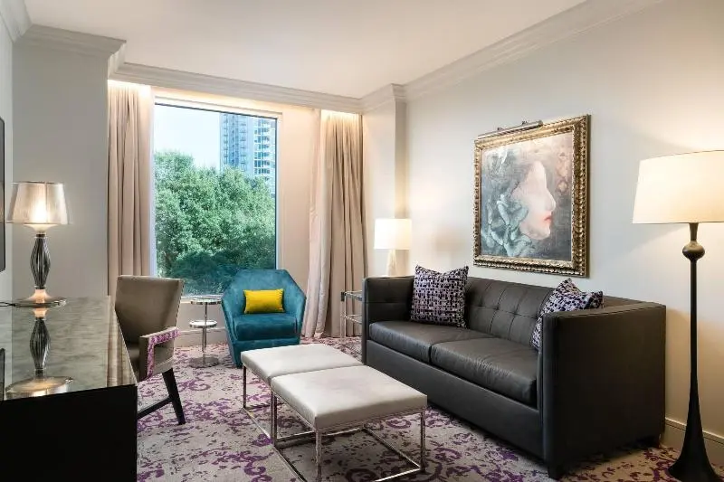 سوئیت با تخت بزرگ, Grand Bohemian Charlotte, Autograph Collection