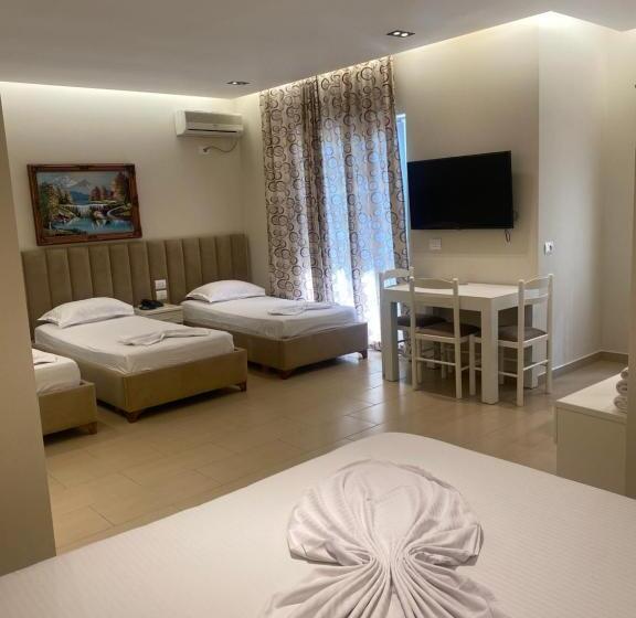 غرفة عائلية, Vila Mare