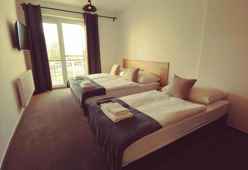 Standard Trippelrum, Promenade