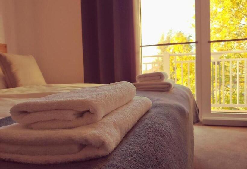 Standard Trippelrum, Promenade