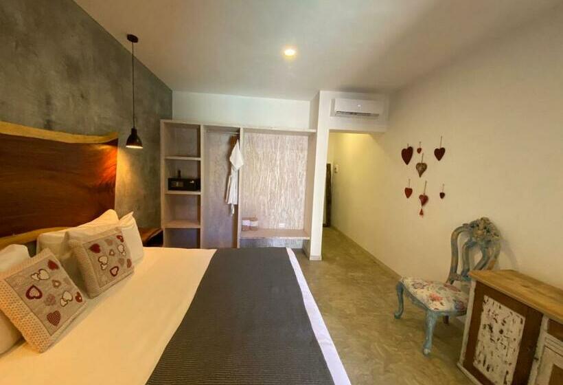 سوئیت با تخت بزرگ, Little Gem Hotel Tulum La Veleta