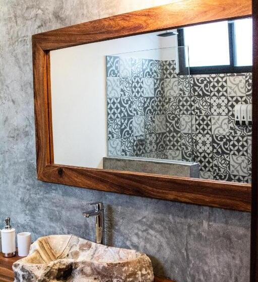 家庭间, Little Gem Hotel Tulum La Veleta