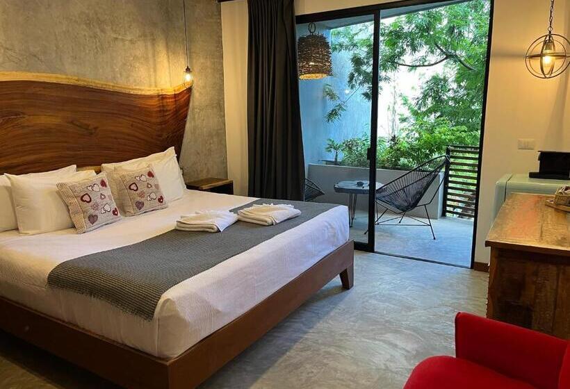 سوئیت با تخت بزرگ, Little Gem Hotel Tulum La Veleta