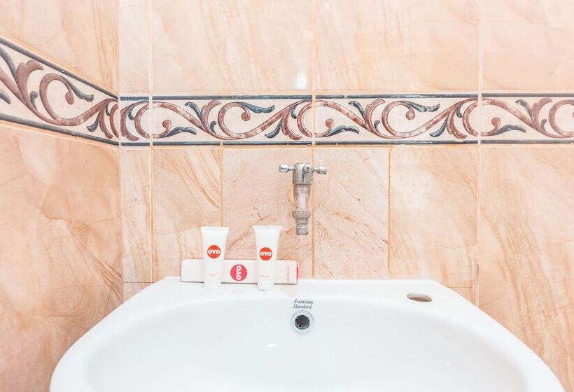 Habitación Deluxe, Oyo 1640 Fallinda