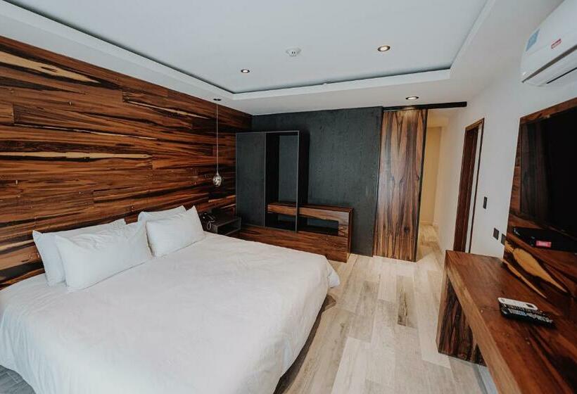 غرفة قياسية مزوَّدة بجاكوزي, La Urumpta Hotel By Aken Mind