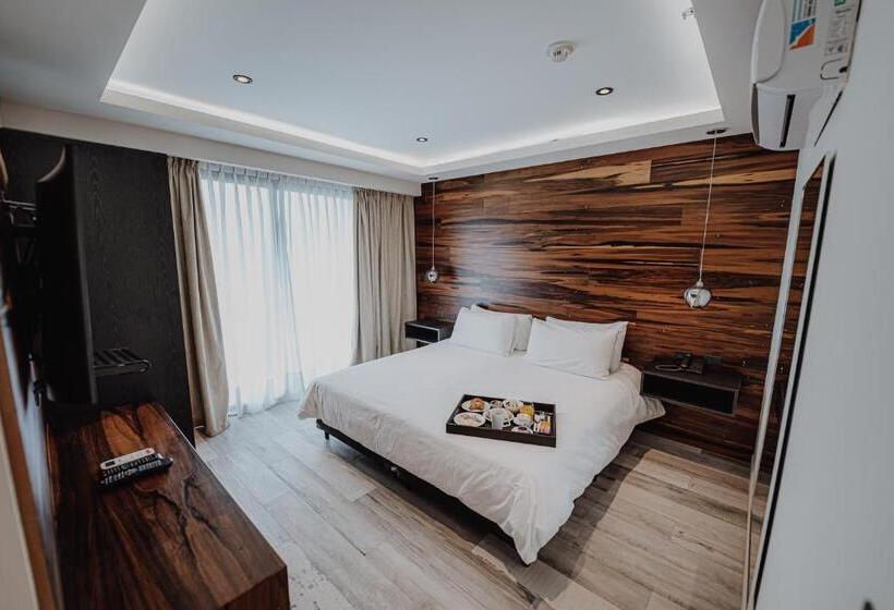 غرفة قياسية مزوَّدة بجاكوزي, La Urumpta Hotel By Aken Mind