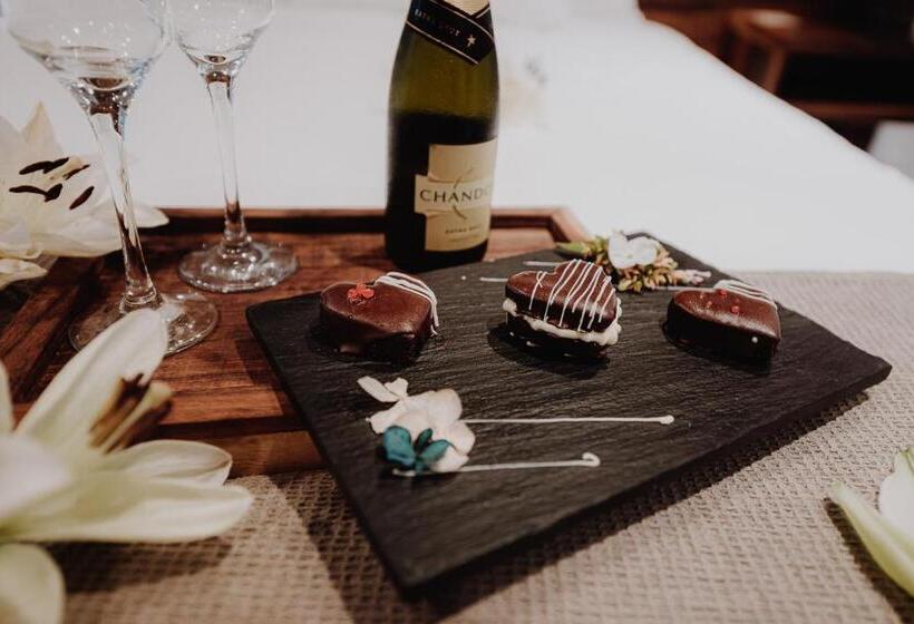 غرفة ديلوكس مزودة بشرفة, La Urumpta Hotel By Aken Mind