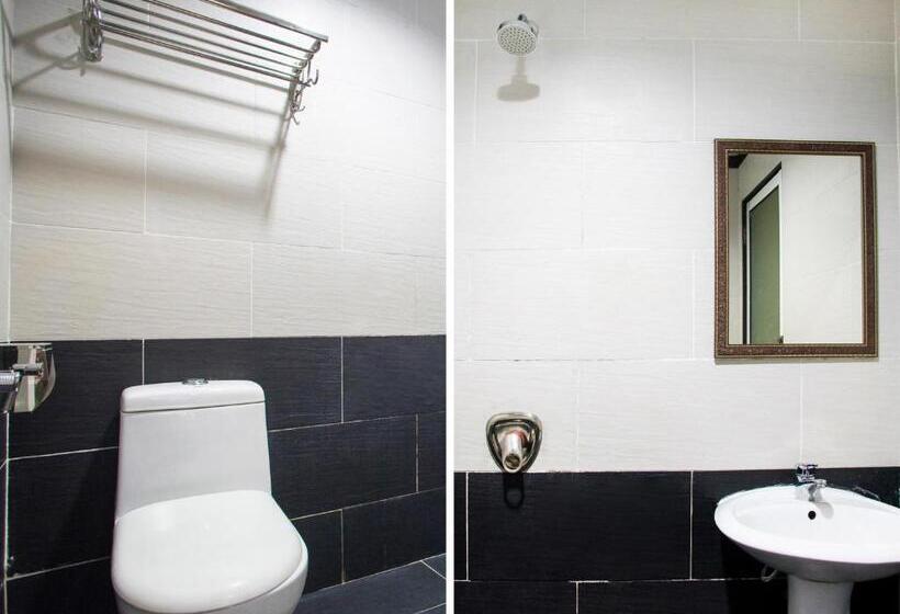 スタンダードルーム, Oyo 1219 Bbk