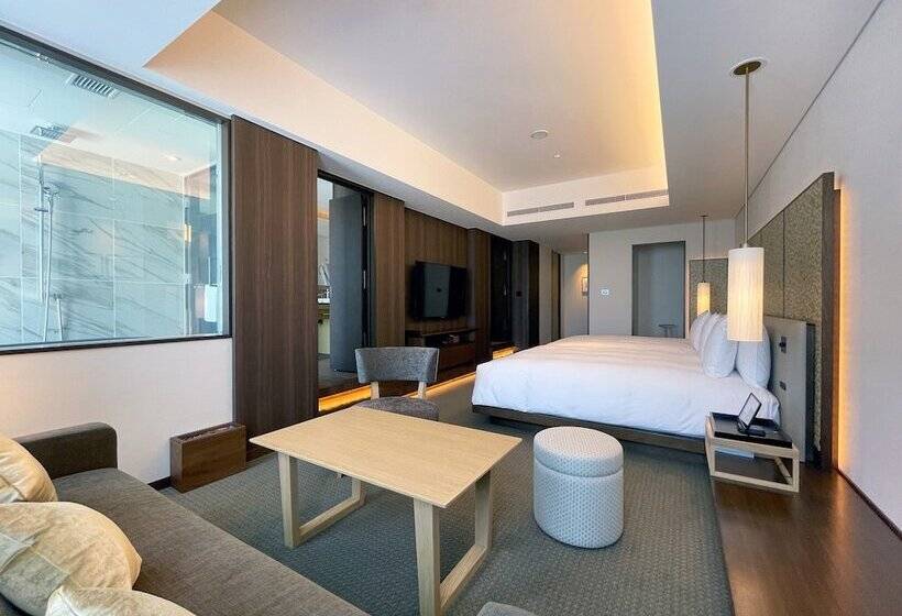 Люкс, Portom International Hokkaido