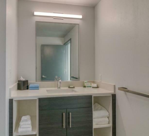 غرفة قياسية, Post Time Inn