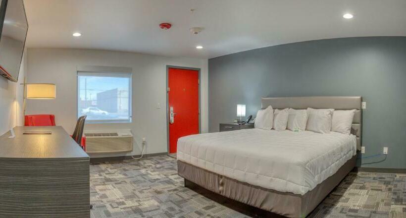 غرفة قياسية سرير كينج, Post Time Inn