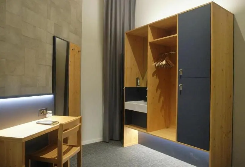 スタンダードシングルルーム, Villars Lodge