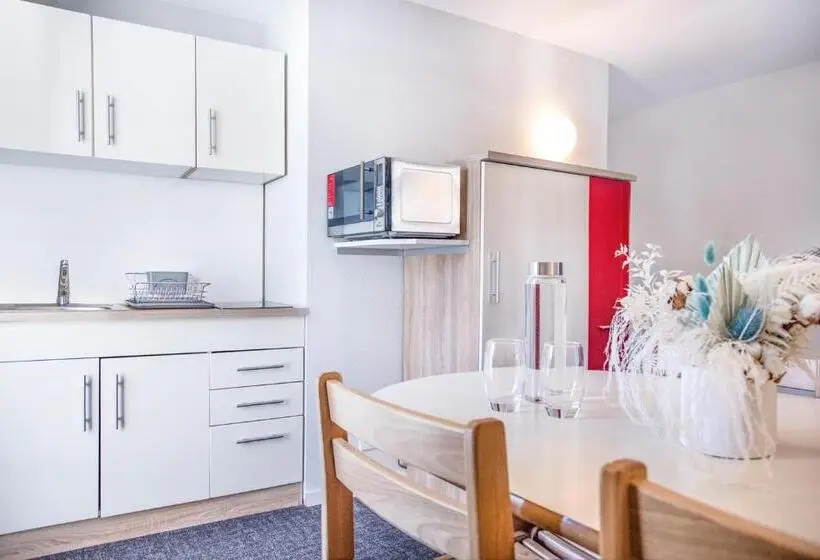 ２ベッドルームアパートメント, Villars Lodge
