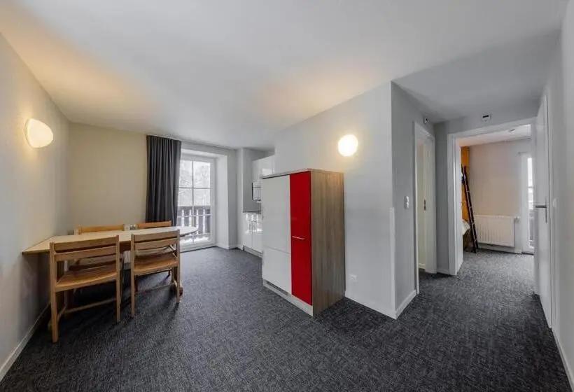 ２ベッドルームアパートメント, Villars Lodge