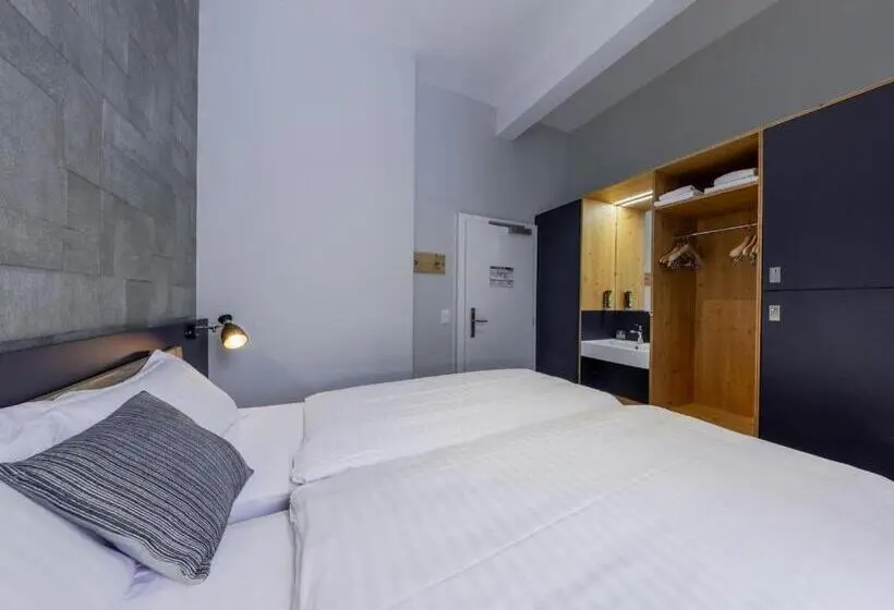 エコノミールーム, Villars Lodge