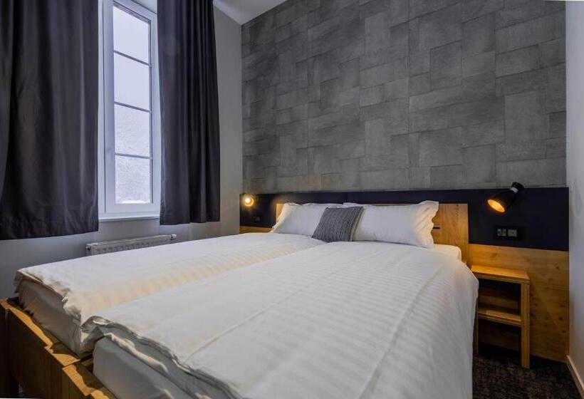 エコノミールーム, Villars Lodge